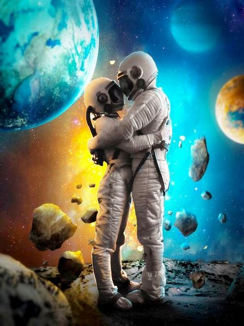 Влюбленные в космосе